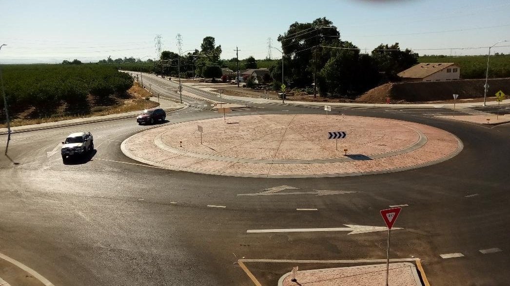  Roundabouts are prominent along the Campus Parkway connecting Highway 99 to UC Merced.  Photo:  Steve Newvine 