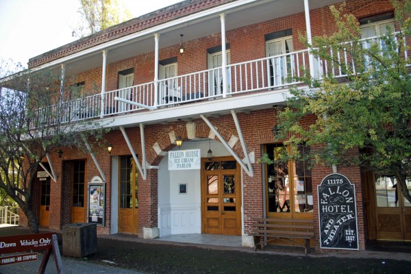  Fallon House Columbia - PHOTO BY ADAM BLAUERT 