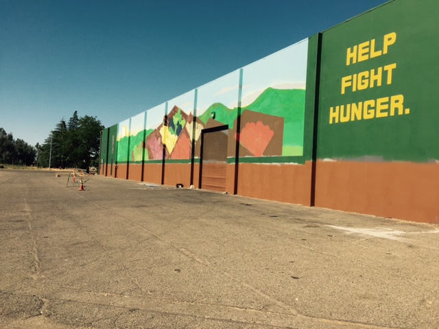  The new mural on the west side of the Merced County Food Bank warehouse.  Photo by Steve Newvine 