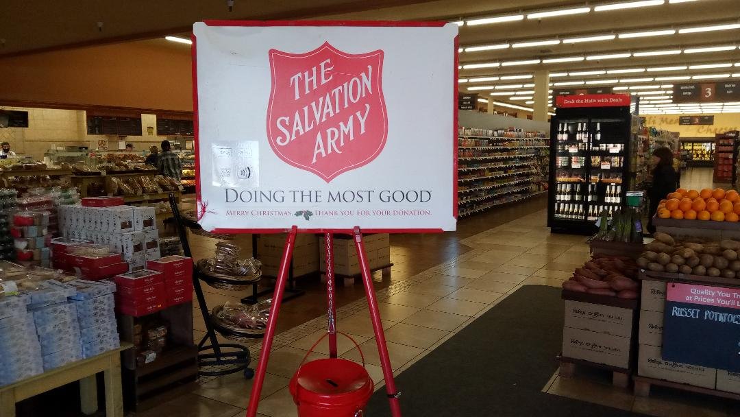  The Salvation Army has set up Red Kettles at a number of area businesses, including this one at the Raley’s store in Merced.  Photo:  Steve Newvine 